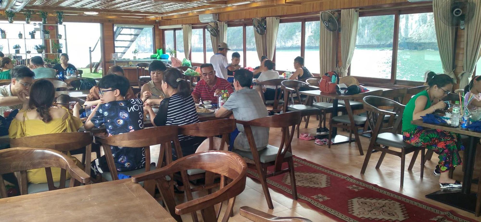 Cat Ba Victory Hostel Dong Khe Sau ภายนอก รูปภาพ