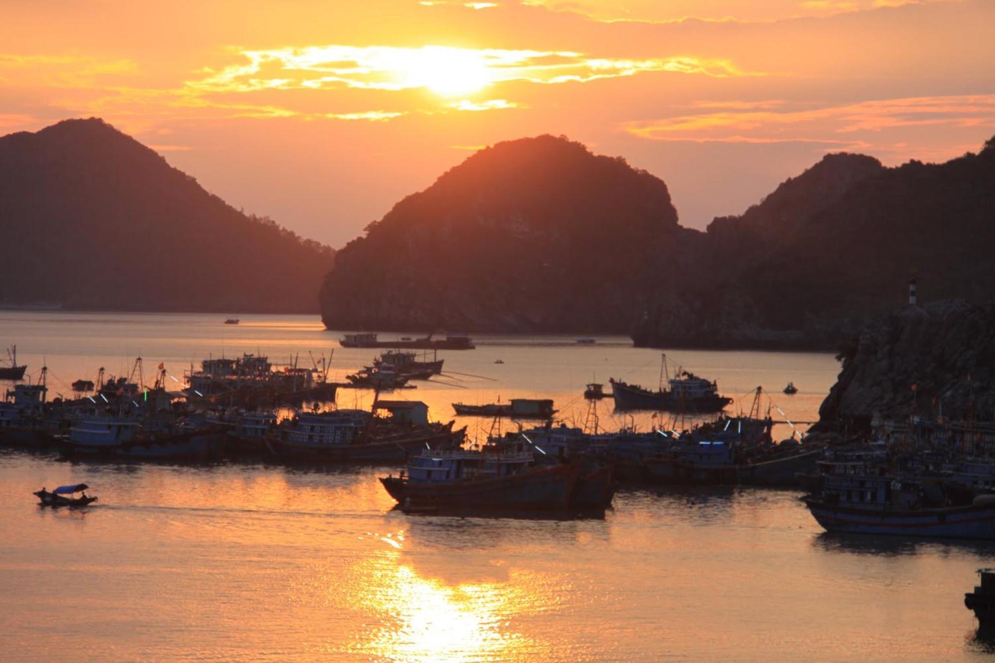 Cat Ba Victory Hostel Dong Khe Sau ภายนอก รูปภาพ